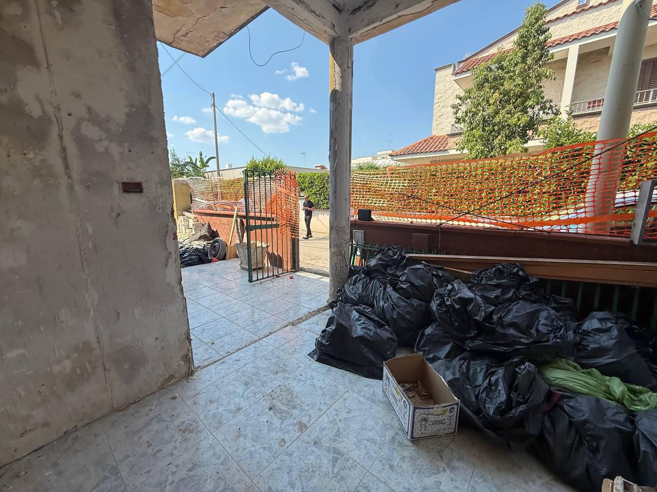 Villa in Viale Jonio  491, Taranto
