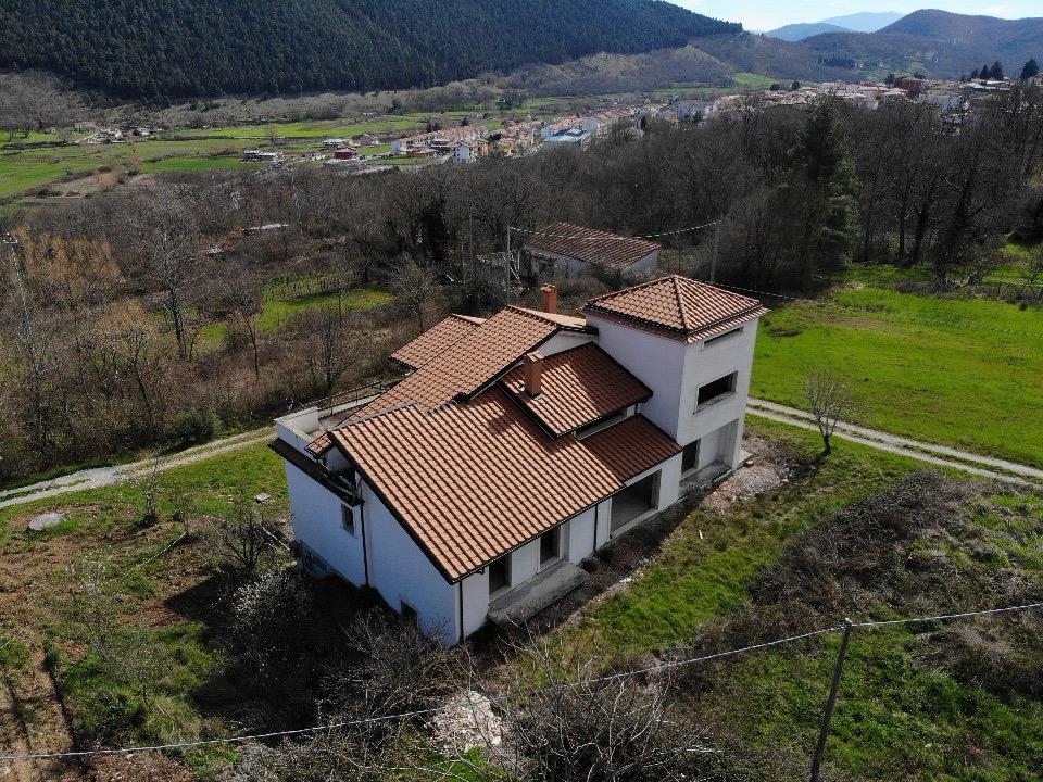 Villa in Località San Francesco, Tramutola