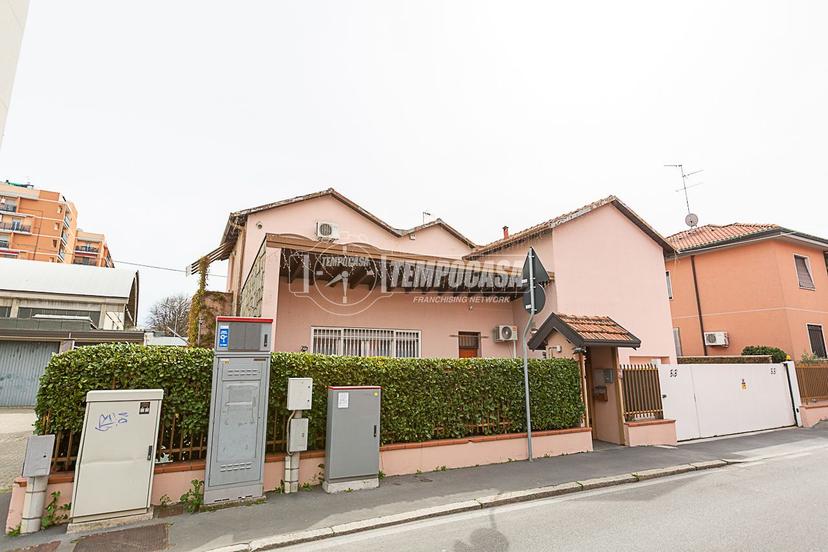 Villa, Pioltello — foto 3 di 5