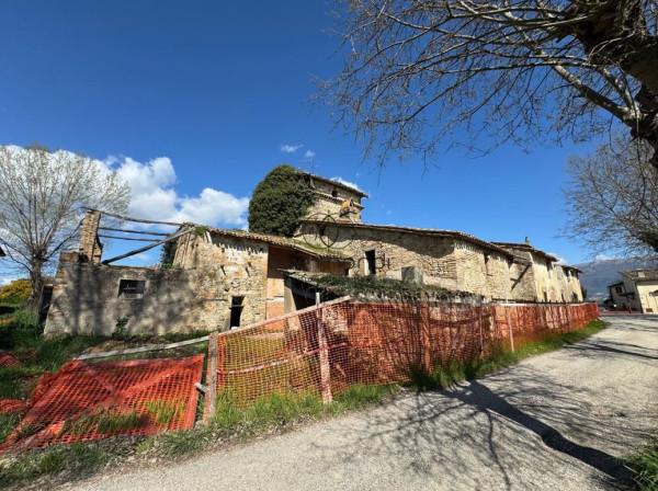 Casale in Via Mercatello 44, Castel Ritaldi — foto 2 di 5