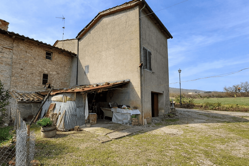 Villa a schiera in Località Pian di Marte, Lisciano Niccone — foto 2 di 5