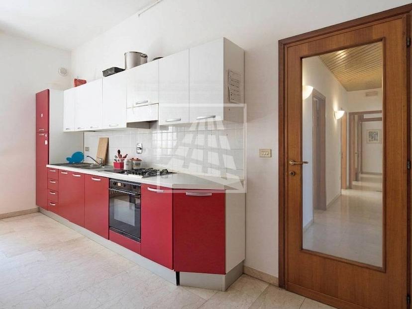 Trilocale in Via Guido da Castello 35, Reggio nell'Emilia — foto 2 di 5