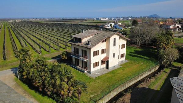 Villa plurifamiliare in Via Dino Buffa 5, Campiglione Fenile — foto 2 di 5
