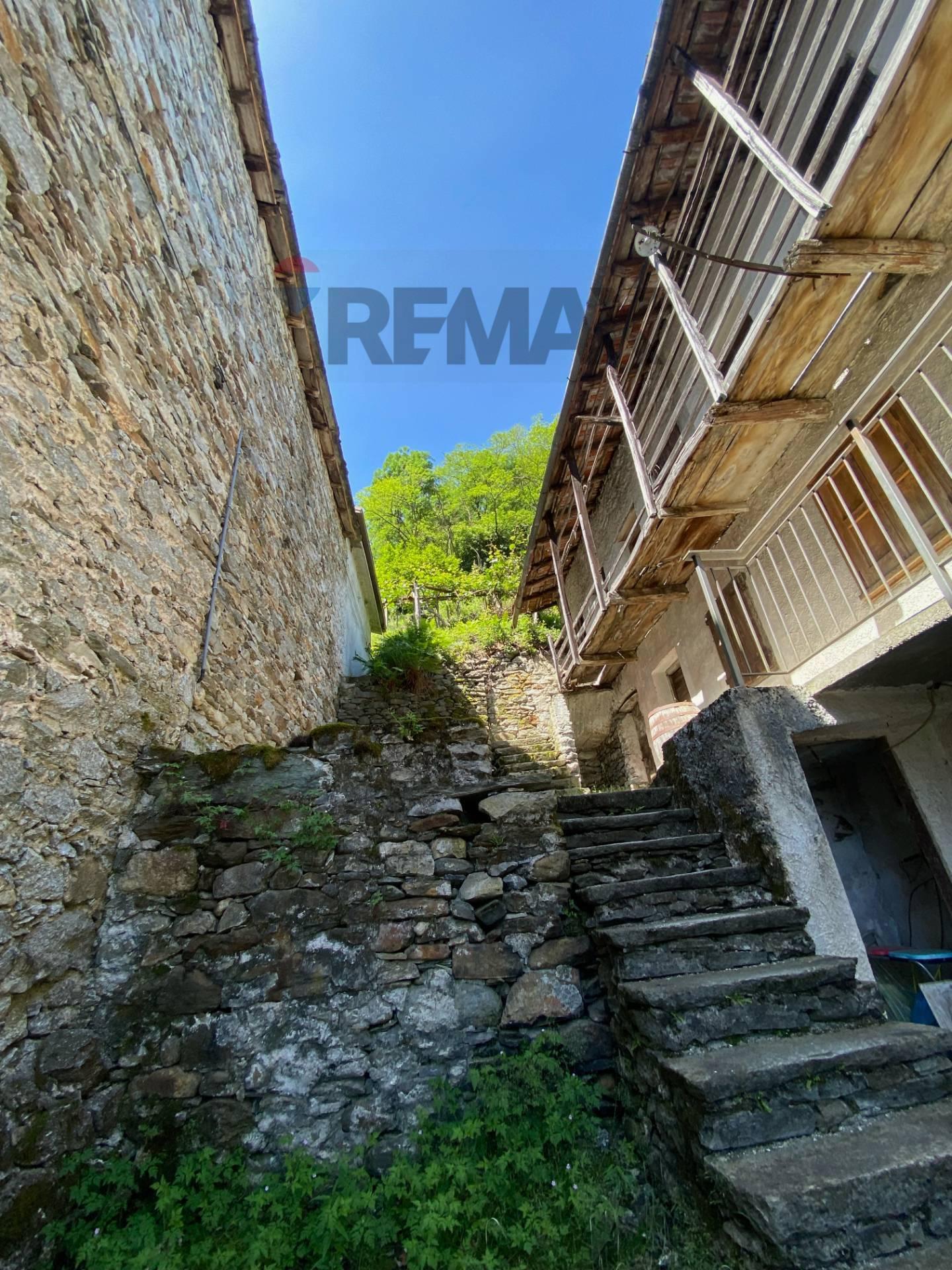 Rustico in Via Casenda, Samolaco