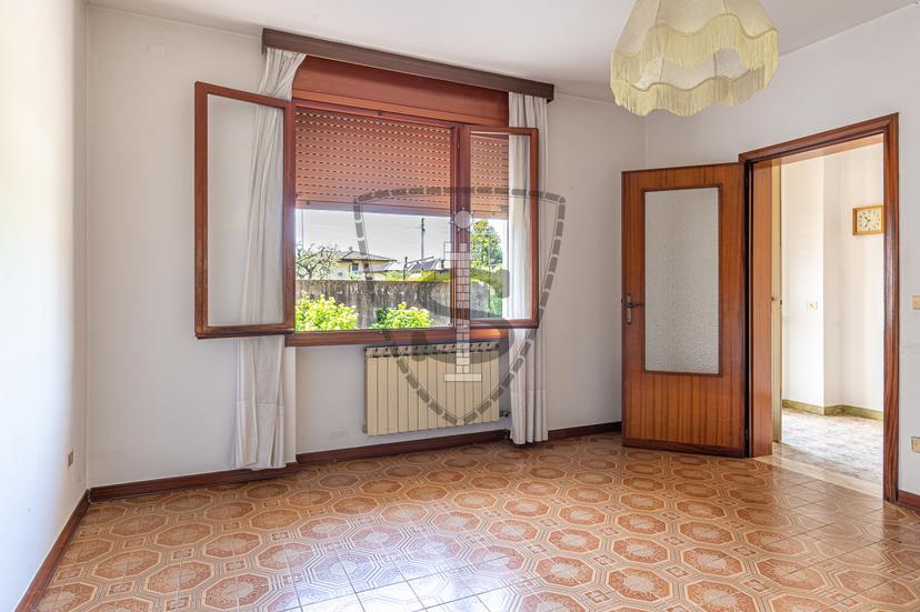 Casa indipendente in Tezze sul Brenta, Via G. Mazzini 16, Tezze sul Brenta — foto 3 di 5