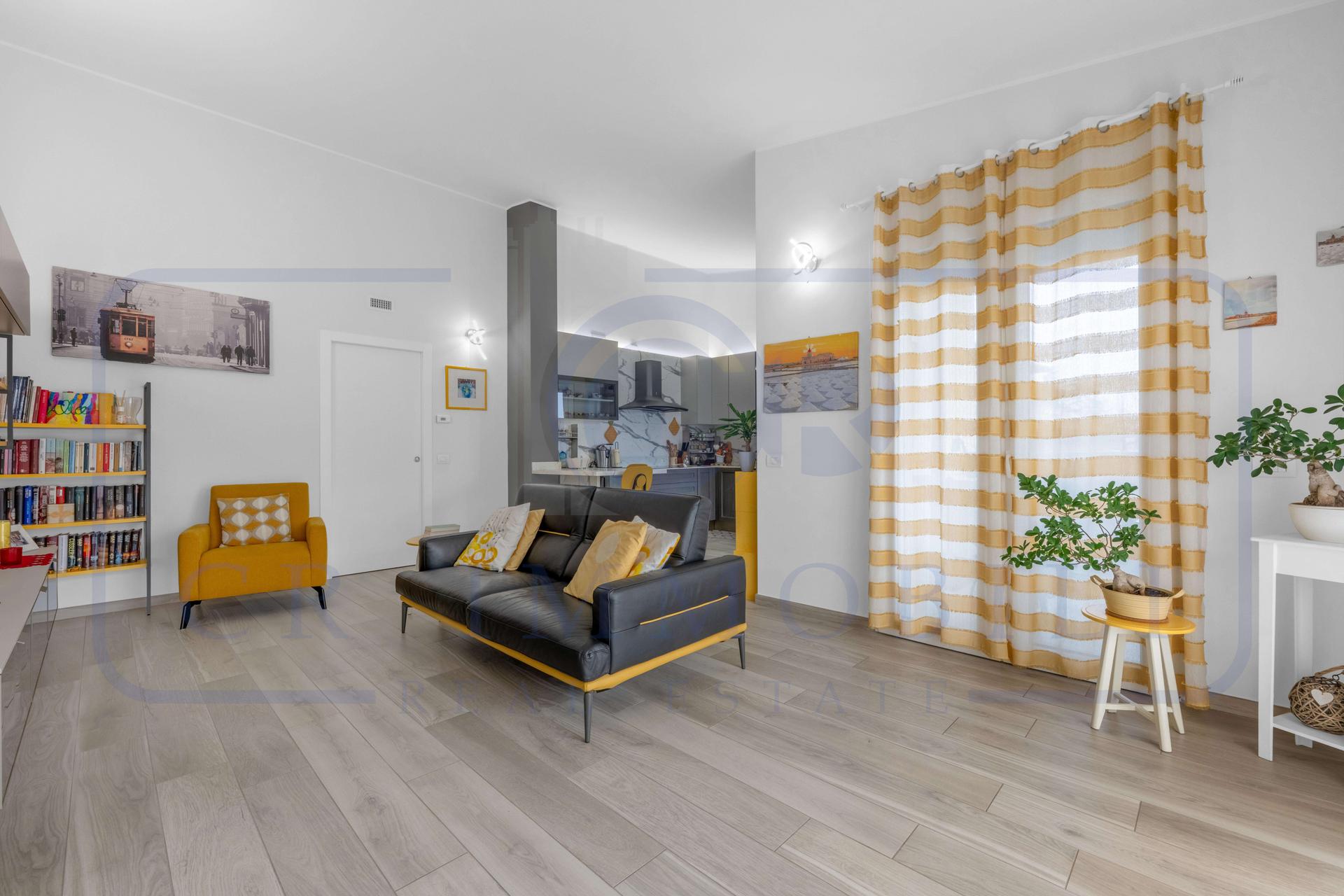 Trilocale in Via Montello 24b, Garbagnate Milanese