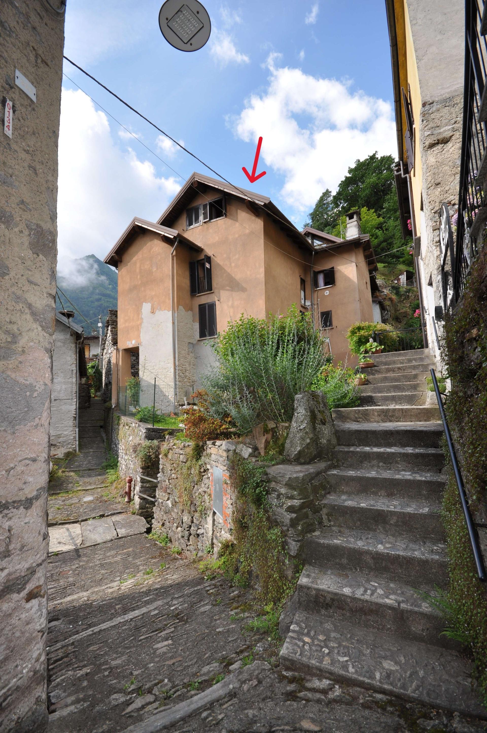 Casa indipendente in Località Vigino, Calasca-Castiglione