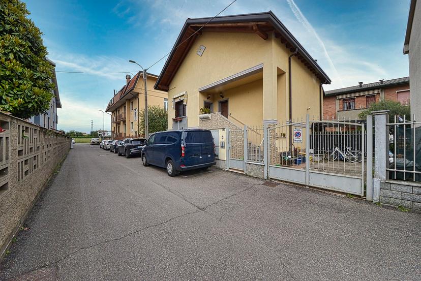 Villa bifamiliare in Via Confalonieri 16, Nova Milanese — foto 5 di 5