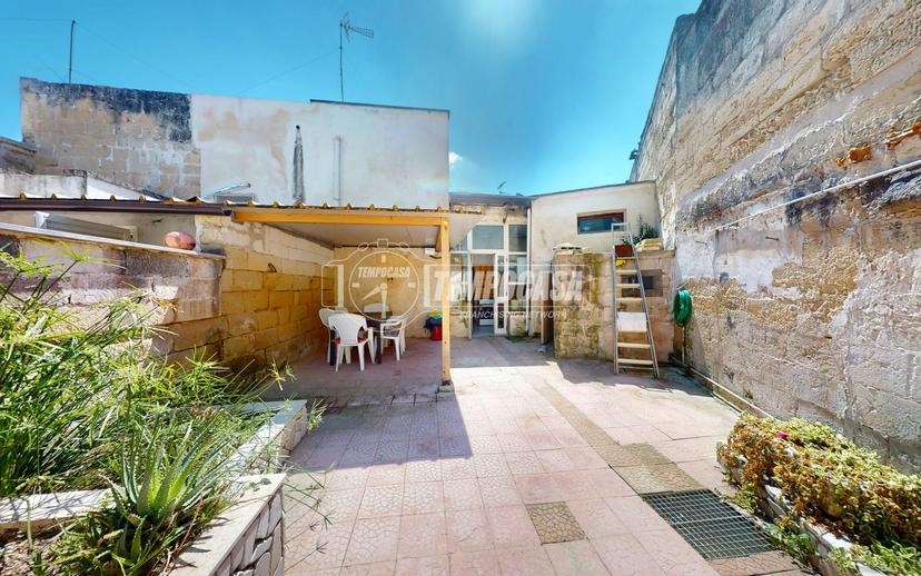 Casa indipendente in Via d'Afflitto 23, Lizzanello — foto 2 di 5