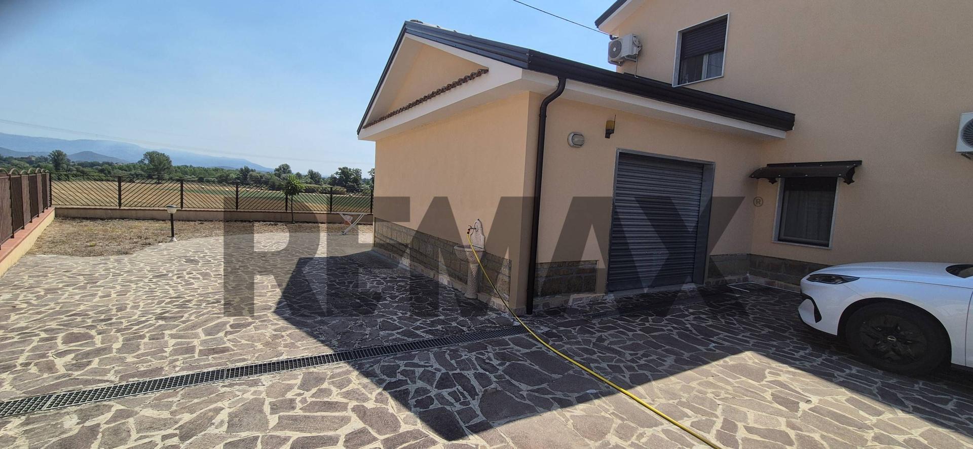 Villa in Volturno 21, Ruviano
