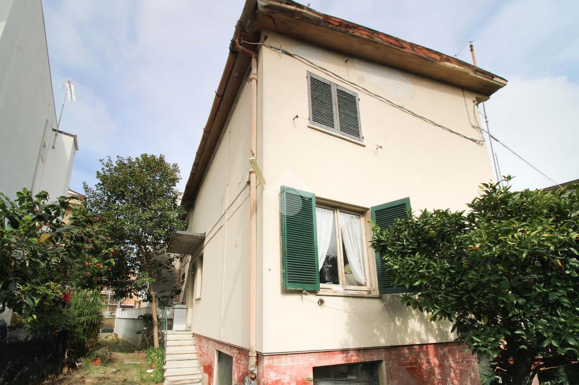 Casa indipendente in Via Europa 35, Porto San Giorgio