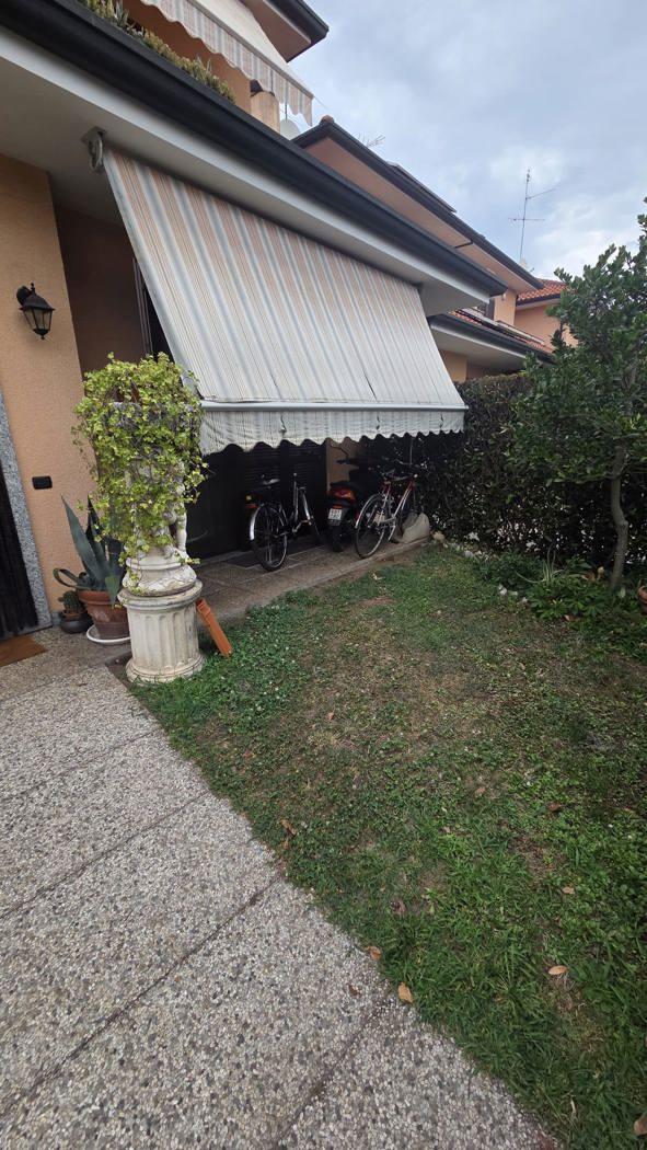 Villa a schiera in Via Stelvio 12, Arconate — foto 2 di 5