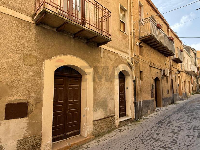 Casa indipendente in Via Fratelli Bruno 20, Piazza Armerina — foto 4 di 5