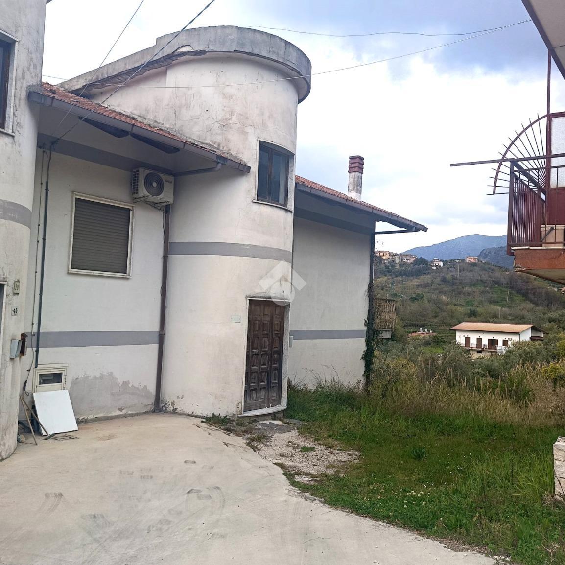 Casa indipendente in Via Casa Rocco di Giovi Santa Croce 21, Salerno