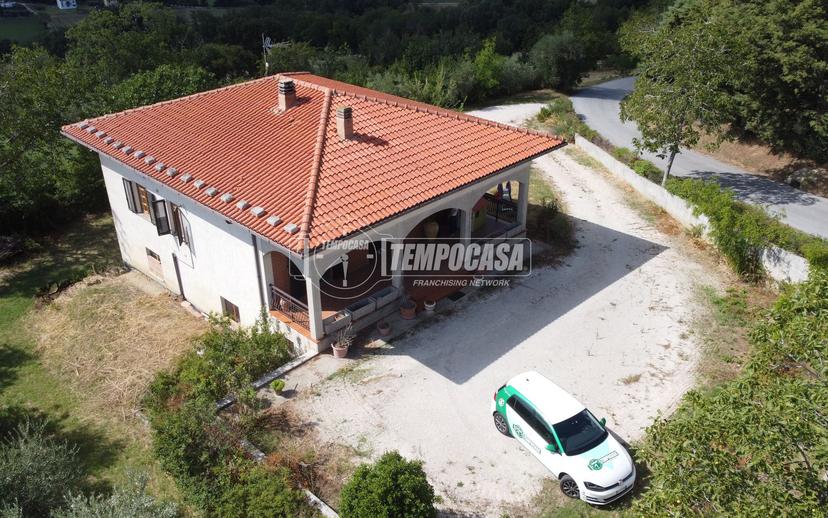 Casa indipendente in Moricuccia 14, Belforte del Chienti — foto 3 di 5