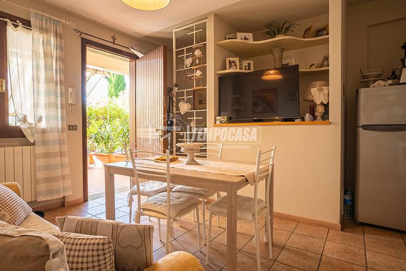 Bilocale in Via Bottego 12, Sirmione