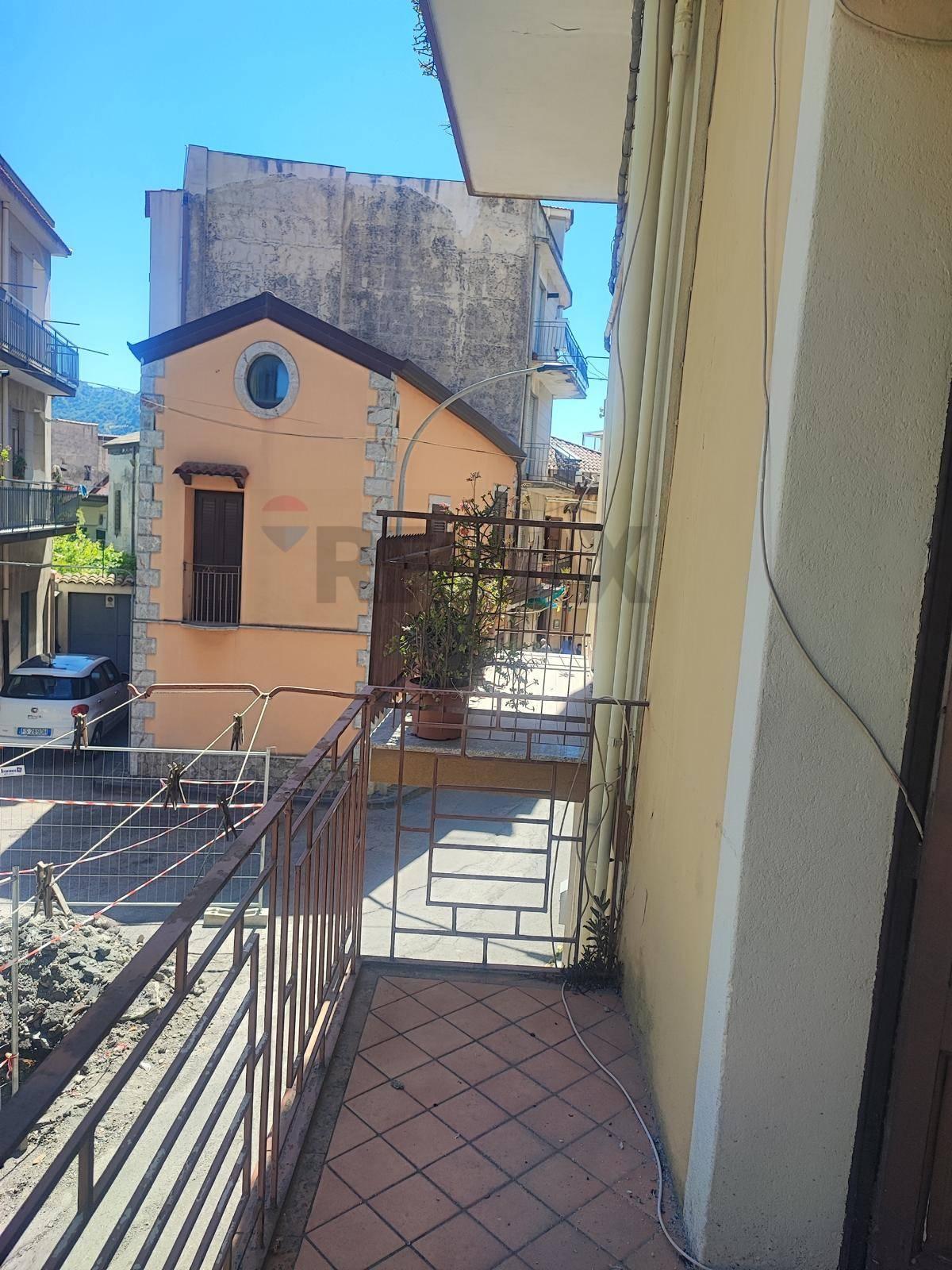 Casa indipendente, Francavilla di Sicilia