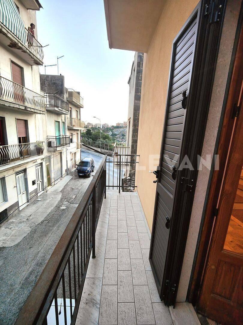 Casa indipendente in Via Re di Puglia, Scicli — foto 2 di 5