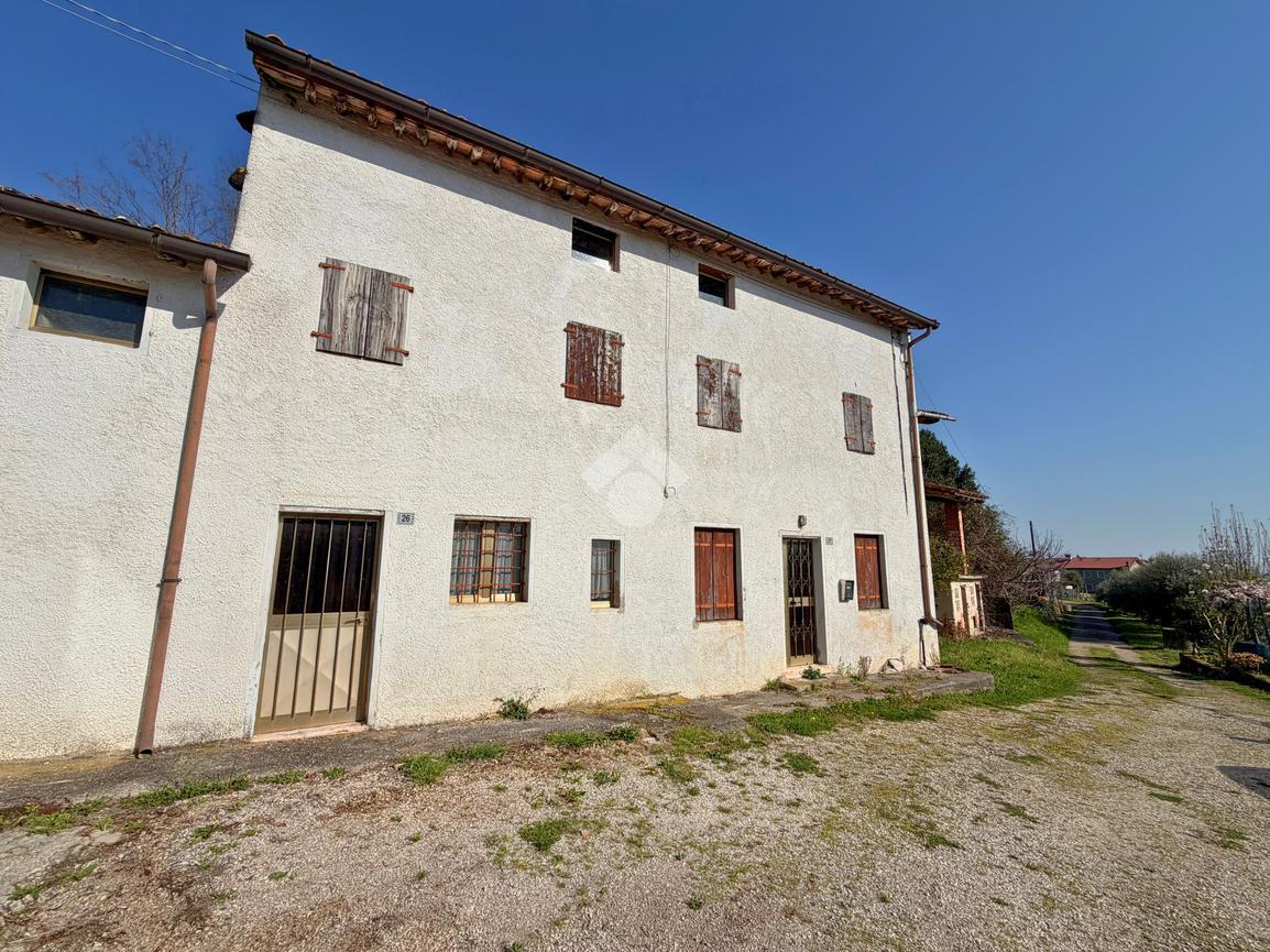 Casa indipendente in Via Dante Alighieri 27, Fara Vicentino