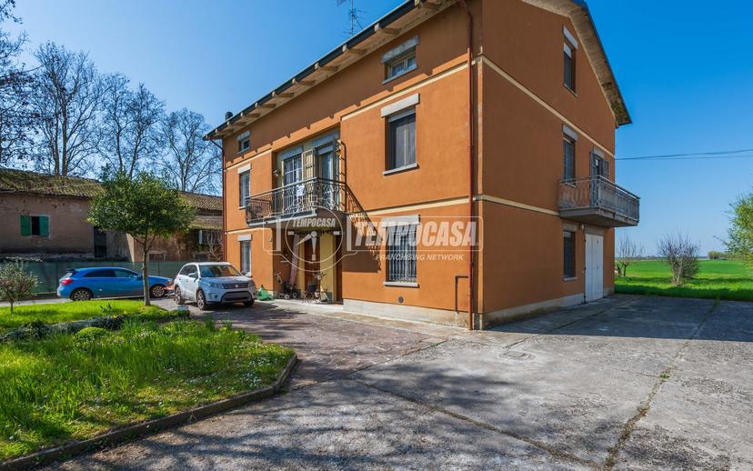Quadrilocale in Via Ponte Forca 105, Cadelbosco di Sopra — foto 3 di 5