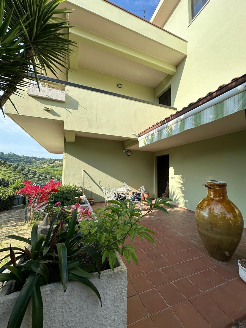 Villa in Via Colle della Vecchia, Montesilvano — foto 3 di 5