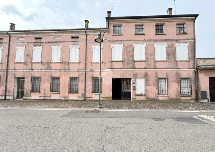 Casa indipendente in Via Battisti 25, San Benedetto Po — foto 2 di 5