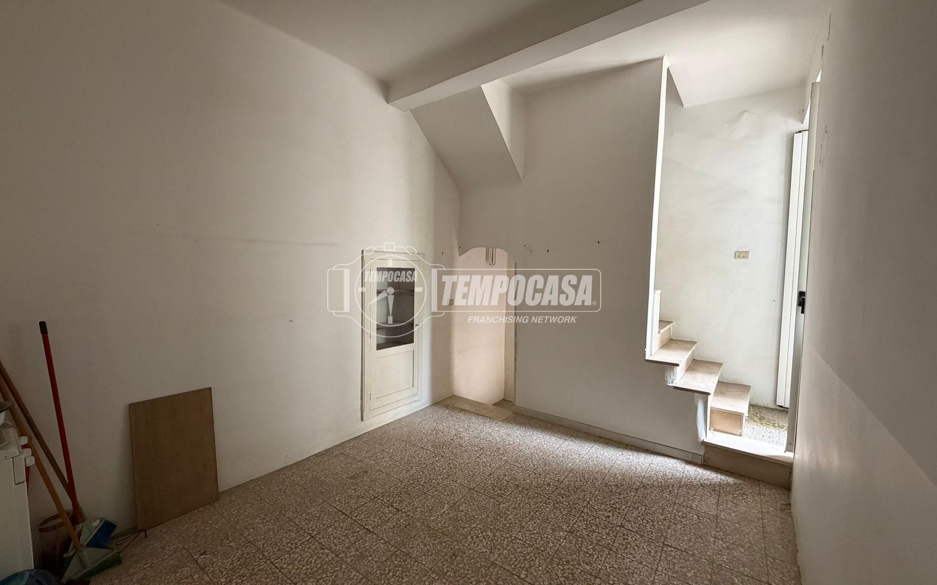 Casa indipendente in Vico II l. San Vincenzo 9, Rutigliano