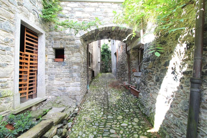 Casa indipendente, Dongo — foto 2 di 5
