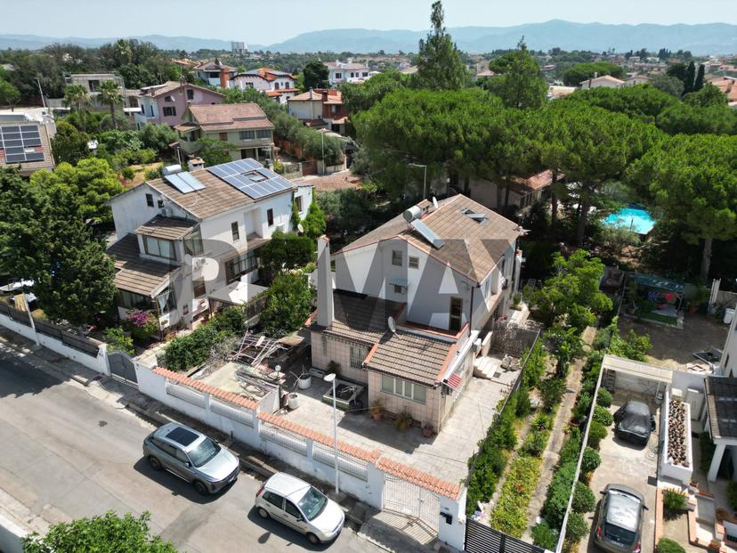 Villa in Via Corbezzolo 29, Quartu Sant'Elena — foto 2 di 5