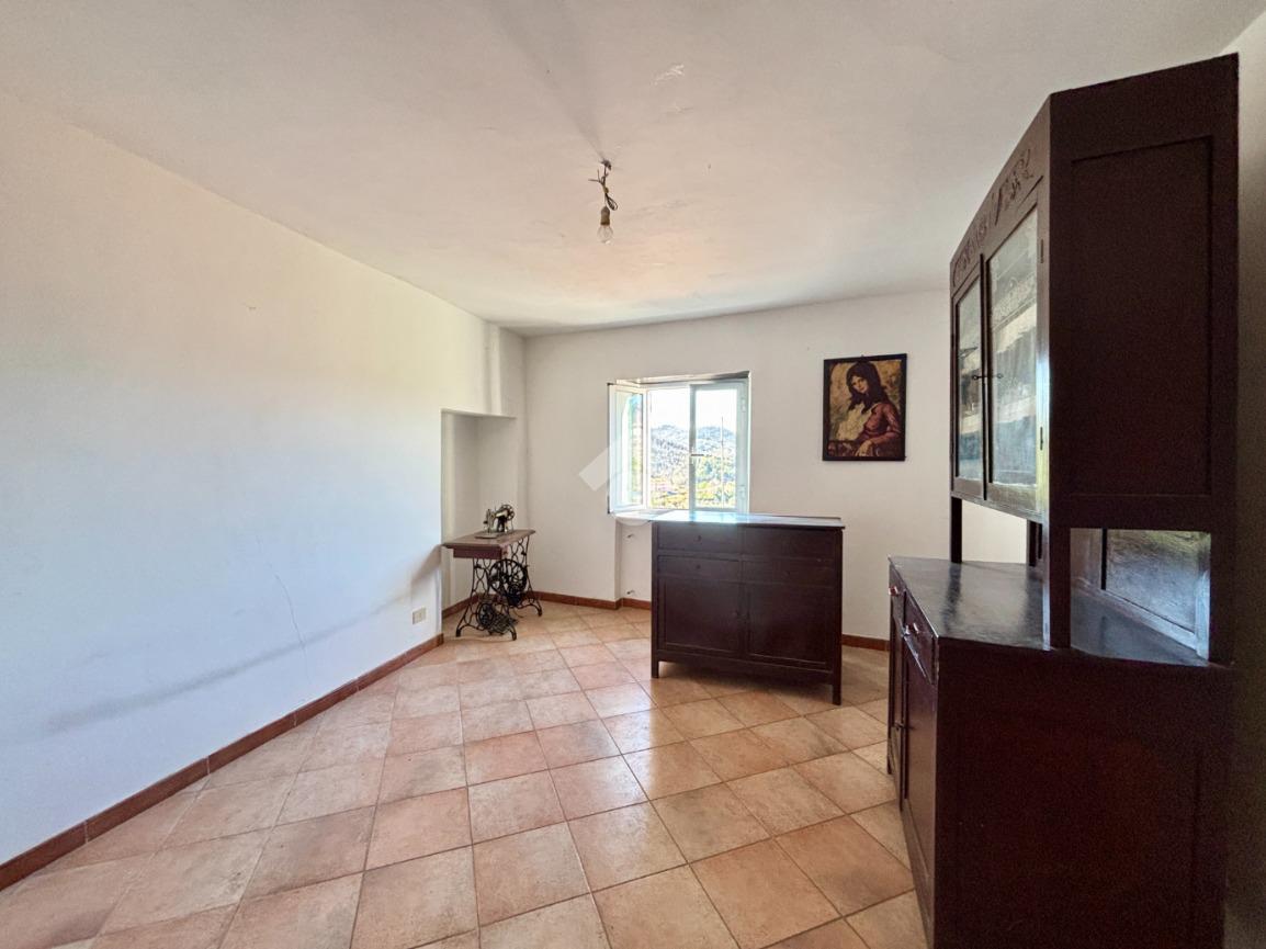 Casa indipendente in Piazza N.S. Assunta 18, Sant'Olcese