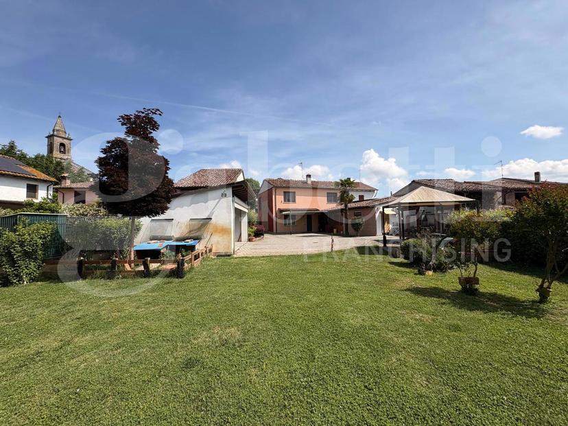 Casa indipendente in Via Santi 28, Monticelli d'Ongina — foto 2 di 5