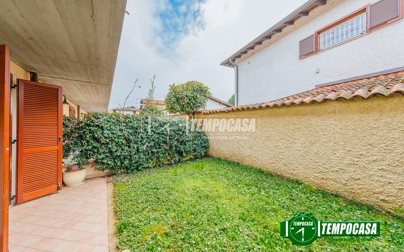 Villa a schiera in Via Filippo Corridoni, Vermezzo con Zelo — foto 4 di 5