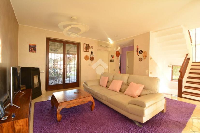 Villa in Via dell'Acqua 5, Mezzago — foto 3 di 5