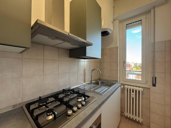 Bilocale in Viale Legioni Romane 21, Milano