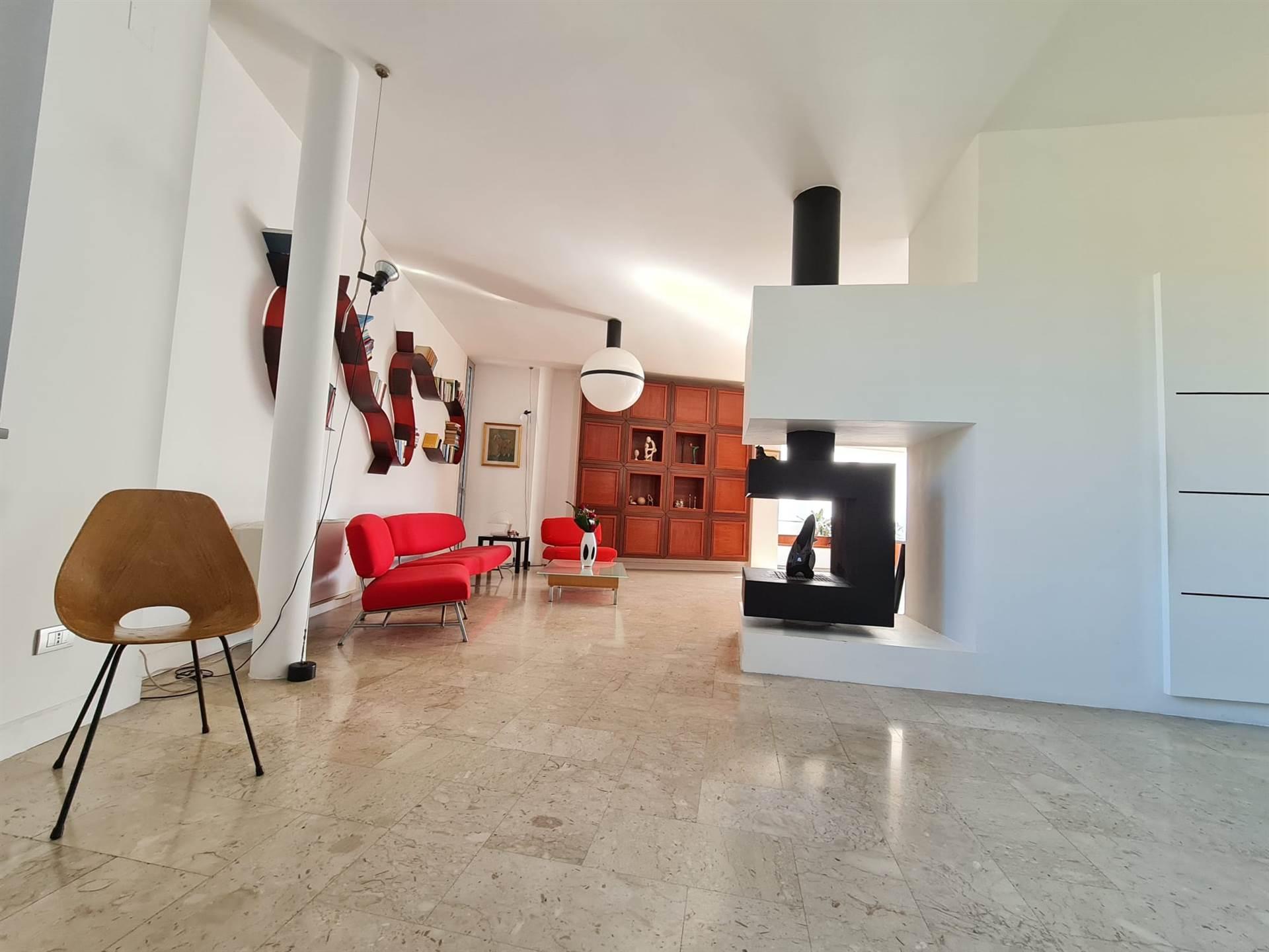 Villa in Via Tommasi Arnoni, Cosenza