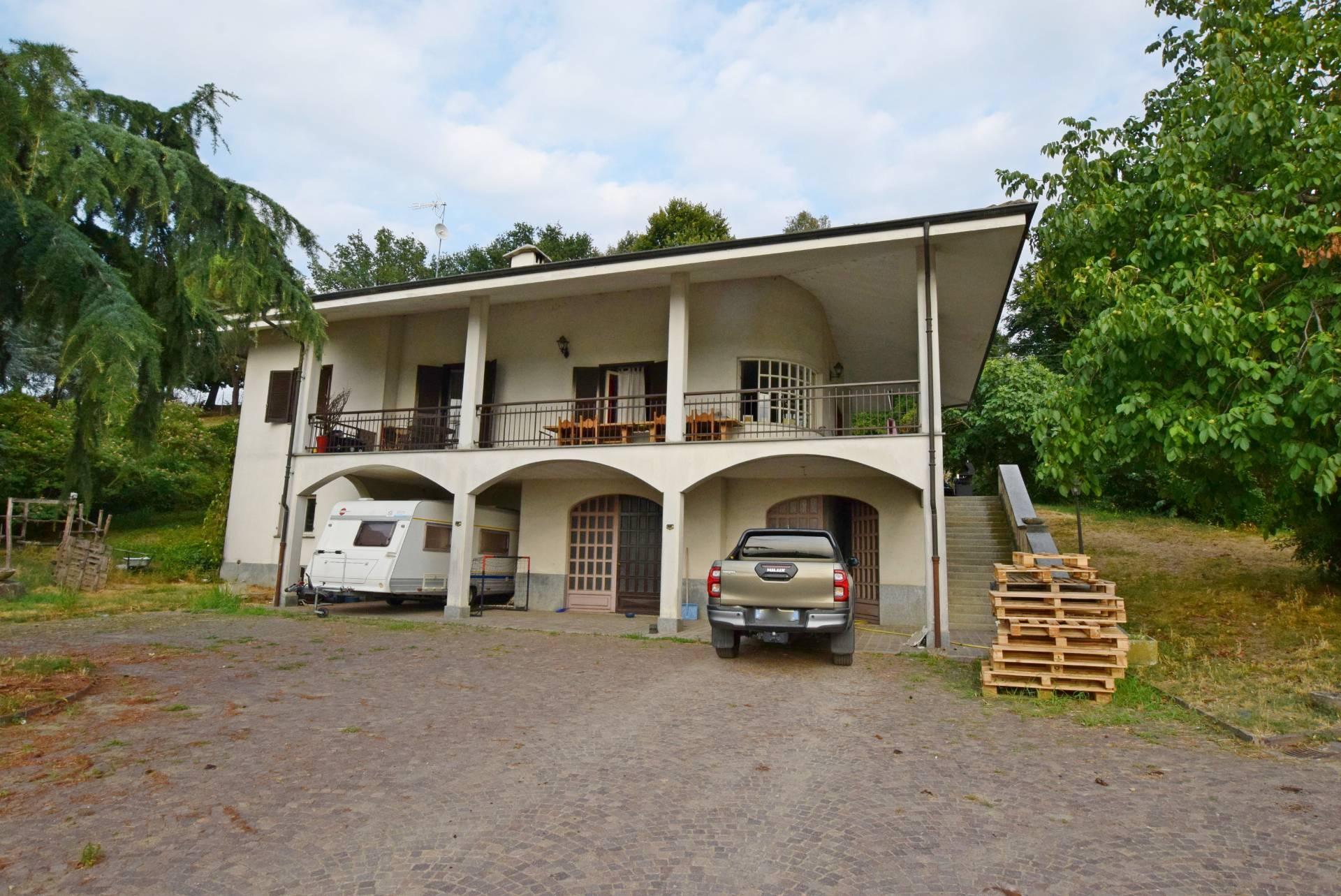Villa in Strada Reale 14, Fossano