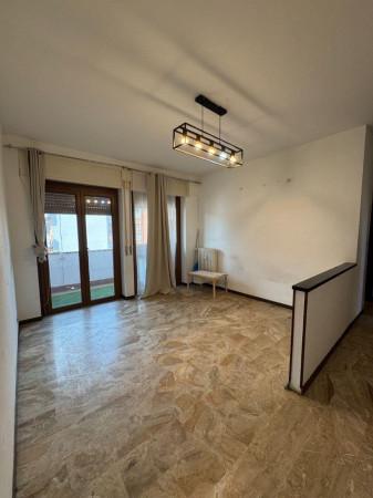 Trilocale in Via Giacomo Leopardi 2, Opera