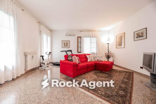 Villa in Via Giacomo Leopardi 42, Correzzola — foto 4 di 5