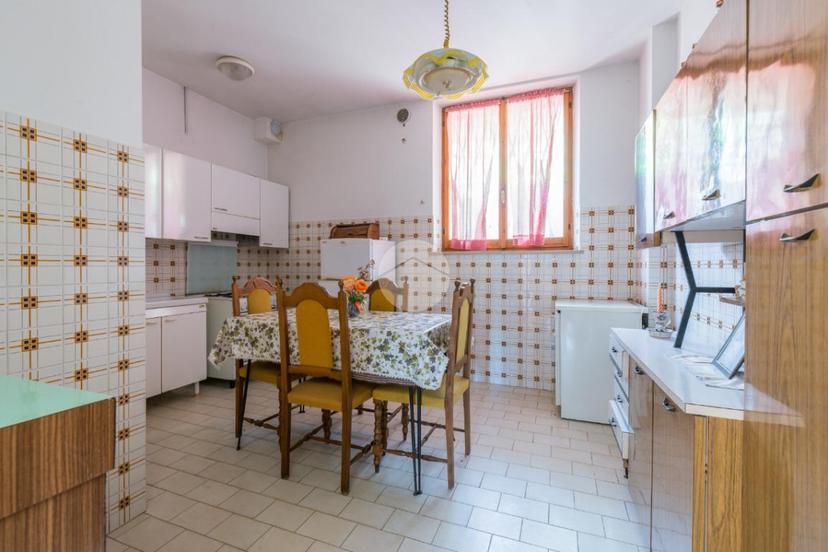 Casa indipendente in Via Riccardo Zandonai 7, Mombaroccio — foto 3 di 5