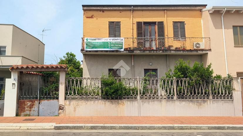 Casa indipendente in Viale Cimitero 5, Oristano — foto 4 di 5