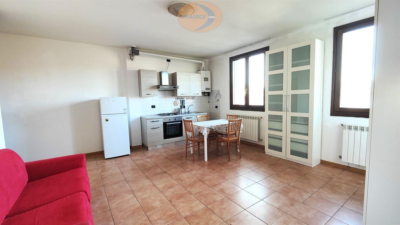 Monolocale in Via Piazza Ezio Citterio, Lomagna