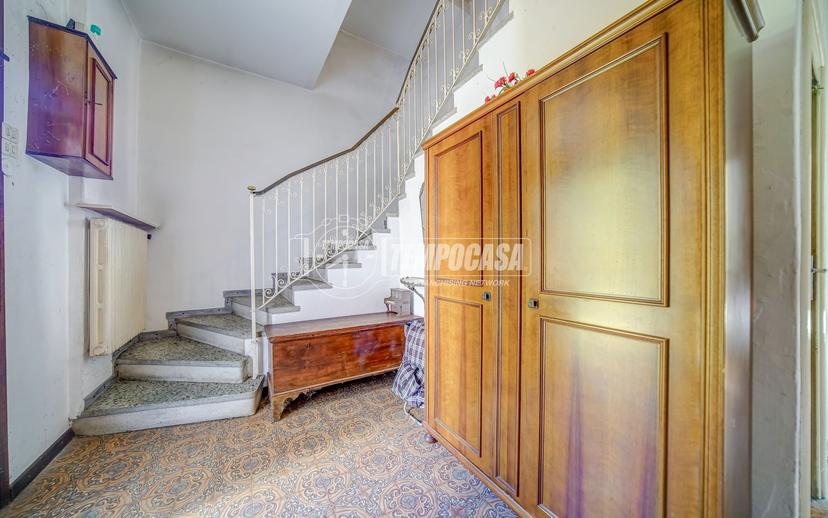 Villa in Via Giuseppe Garibaldi 14, Azzate — foto 2 di 5