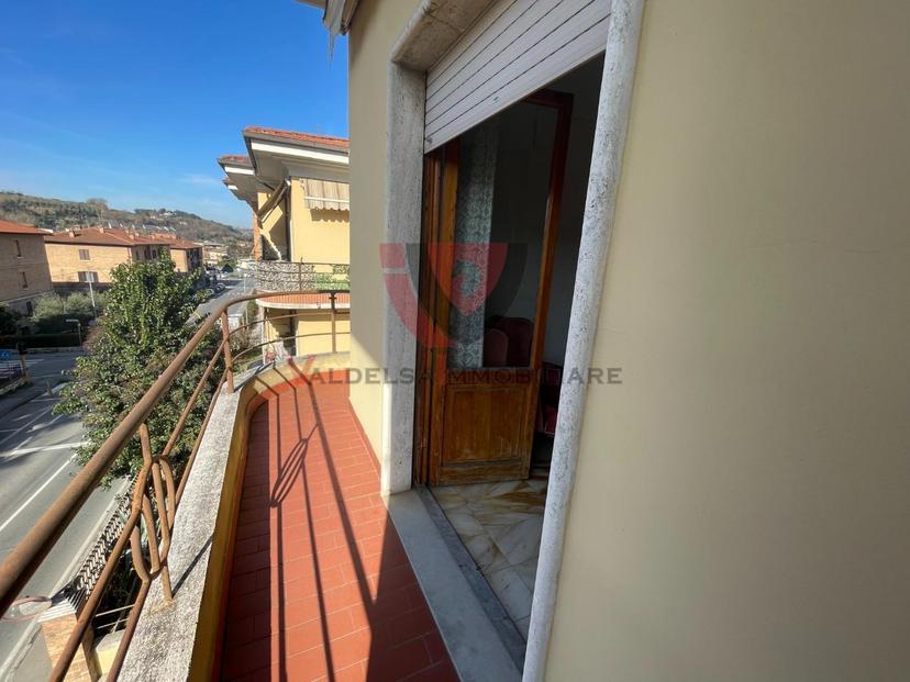Appartamento in XXV Aprile, Colle di Val d'Elsa — foto 4 di 5