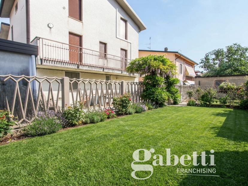 Villa bifamiliare in Via Appennini 12, Gallarate — foto 5 di 5