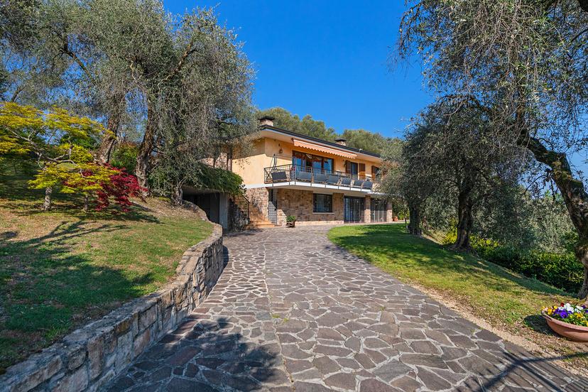 Villa unifamiliare, Gardone Riviera — foto 2 di 5