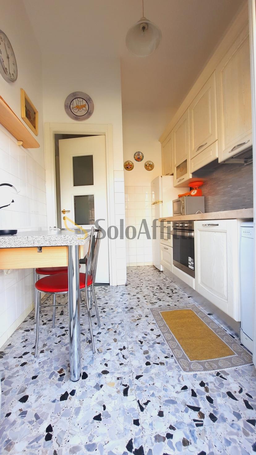 Stanza in appartamento in Via Guardi, Cinisello Balsamo — foto 3 di 5