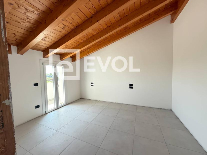 Trilocale in Corso San Valentino 22, Ronchis — foto 4 di 5