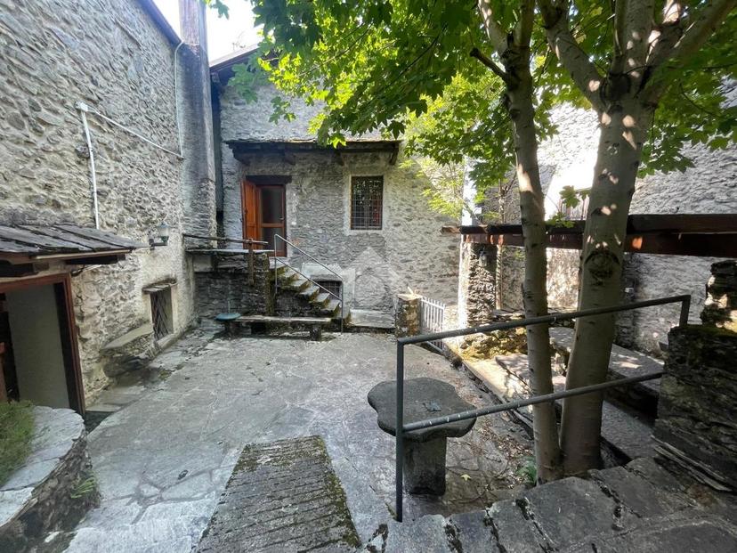 Casa indipendente in Vicolo delle Ginestre 26, Cercino — foto 2 di 5