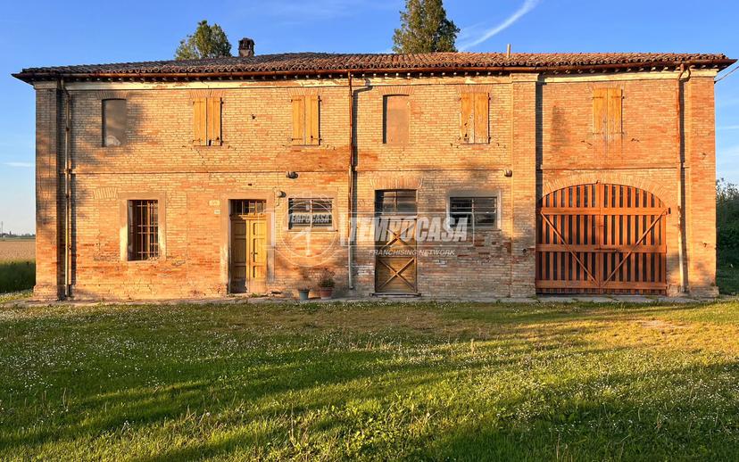 Casa colonica in Via Ravegnana, Ravenna — foto 3 di 5