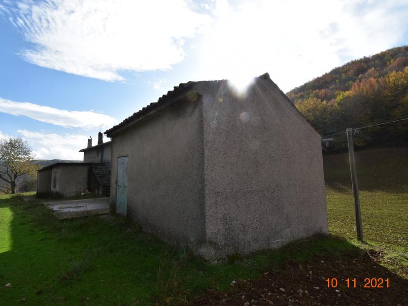 Casale in Contrada Tardiano 00, Montesano sulla Marcellana — foto 3 di 5